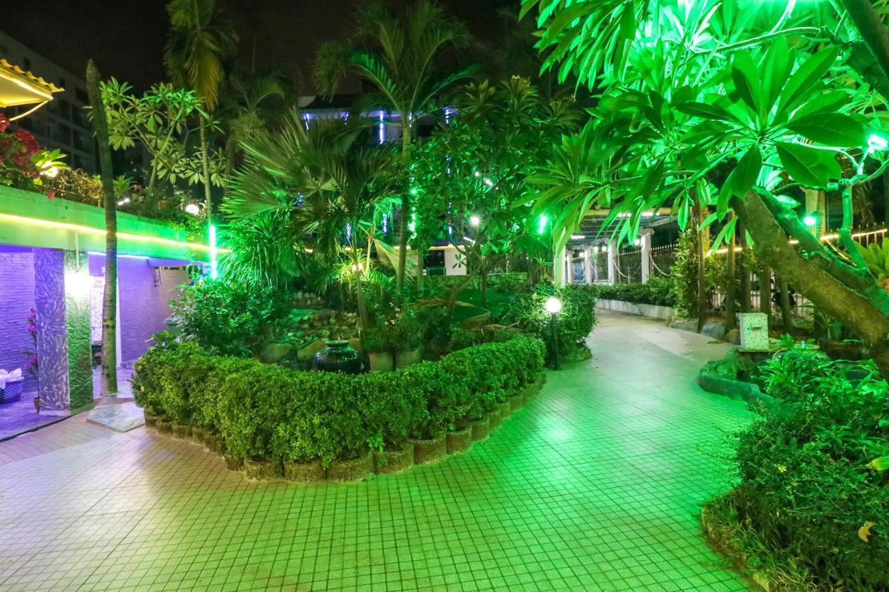 Natural Beach Hotel Pattaya Exterior foto